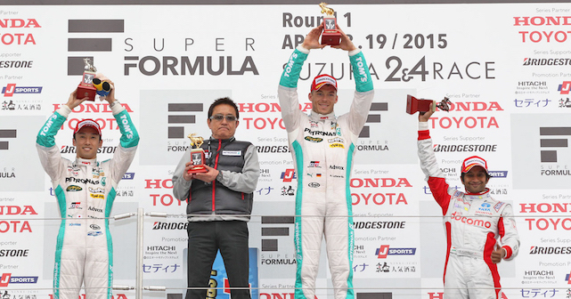 Podium Suzuka Narain 2