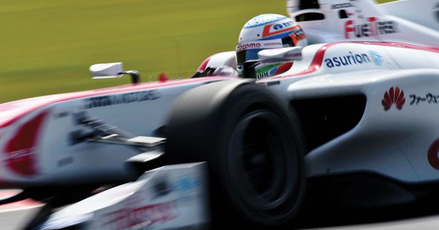 Narain Karthikeyan F1 Aug 2015 Pic1