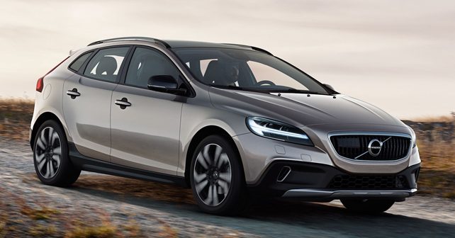 2017-Volvo-V40-Cross-Country