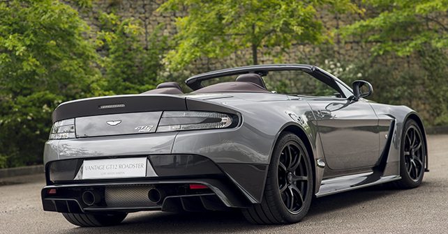 Vantage GT12 Roadster 02