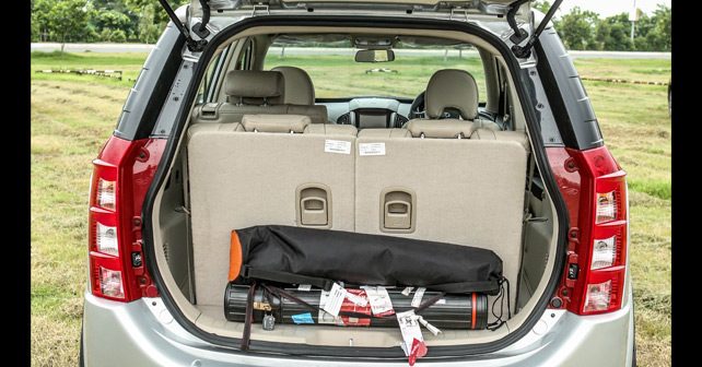 mahindra xuv boot space