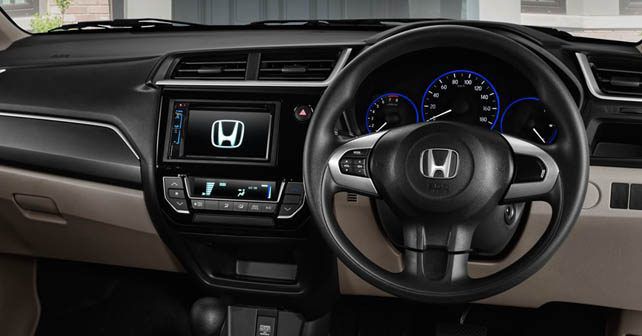 Honda Mobilio facelift interior