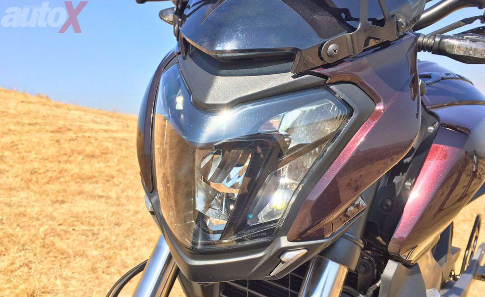 bajaj dominar 400 image headlamp