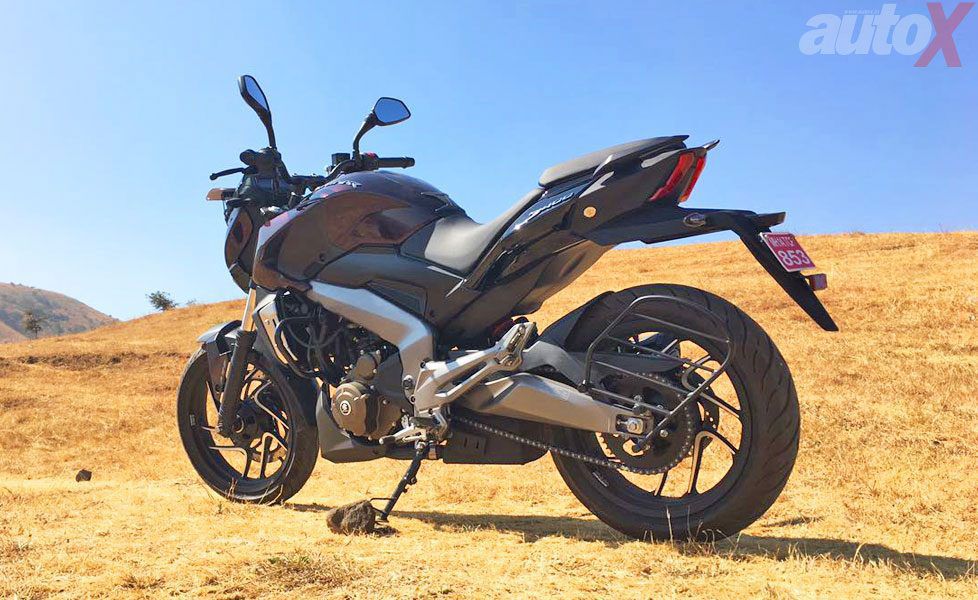 bajaj dominar 400 image rear three quarter