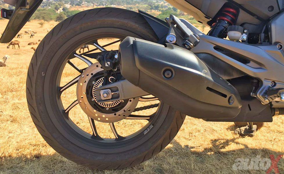bajaj dominar 400 image rear wheel