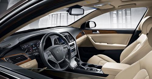 Hyundai Sonata image beige leather