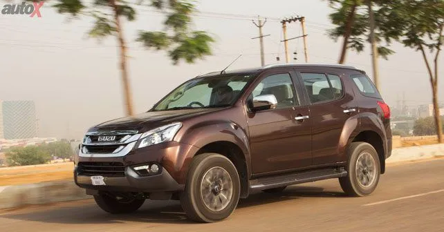 New Isuzu MU-X Side Profile Dynamic