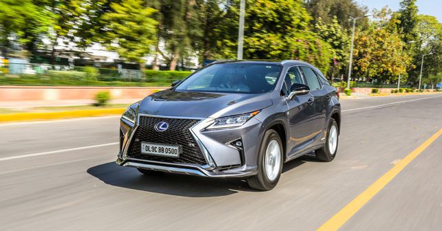 lexus rx 450h front three quarter dynamic