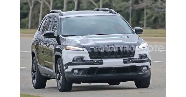 2017 Jeep Cherokee Spy Shot 1