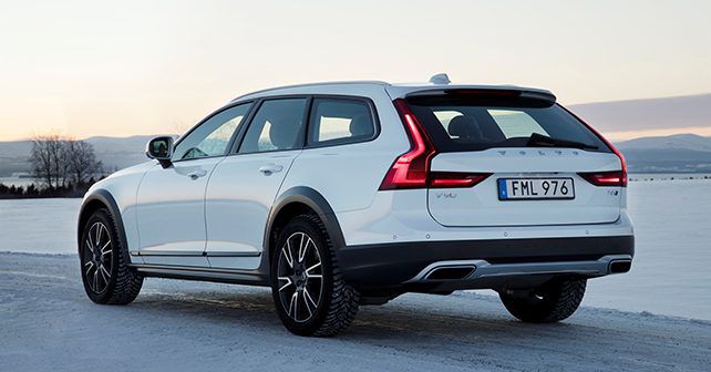 Volvo V90 Cross Country Rear