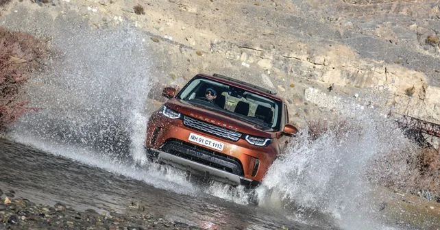 Land Rover Discovery and Trimph Tiger and Honda Africa Twin Travelogue Pic13