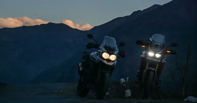 Land Rover Discovery and Trimph Tiger and Honda Africa Twin Travelogue Pic18