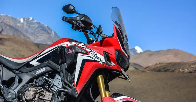 Land Rover Discovery and Trimph Tiger and Honda Africa Twin Travelogue Pic6