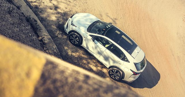 Lexus NX 300h static