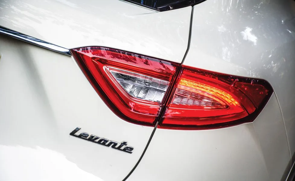 Maserati Levante image Diesel rear light gal