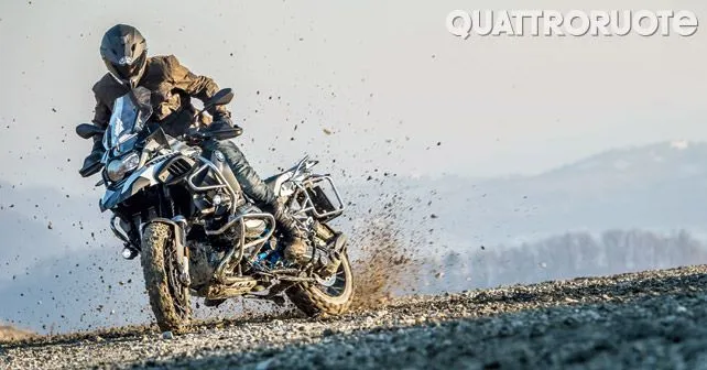 BMW R 1200 GS action