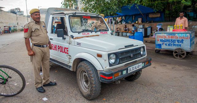 maruti suzuki gypsy king police car