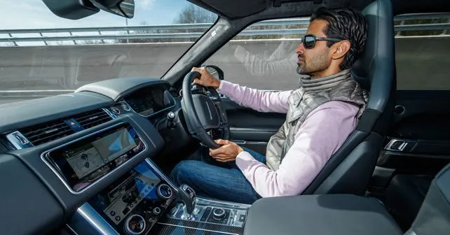 2018 Range Rover Sport SVR Driving Shot