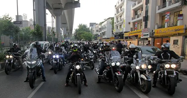 Group Riding Shot Triumph 002 