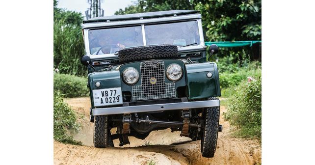Land Rover Series Off roading