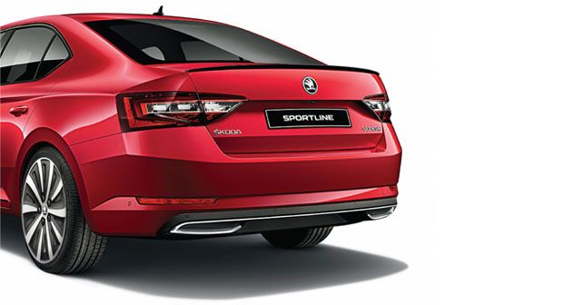 SKODA SUPERB SPORTLINE REAR