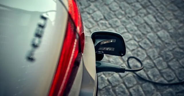 Mercedes GLC F CELL charging