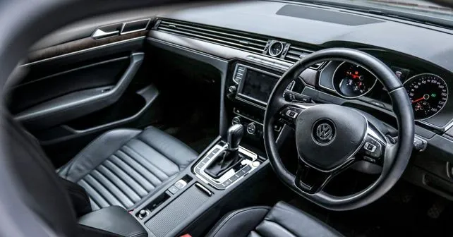 Volkswagen Pasat Steering Wheel
