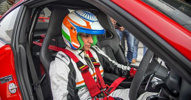 Porsche 911 Gt3 Lap Record Bic India Narain Karthikeyan M