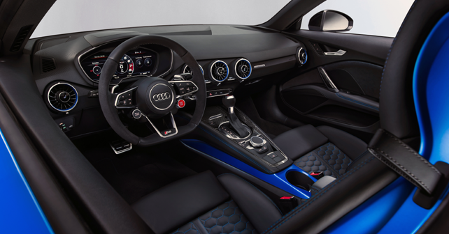 2019 Audi TT RS interior