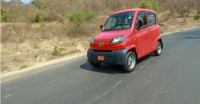 Bajaj Qute Front Action
