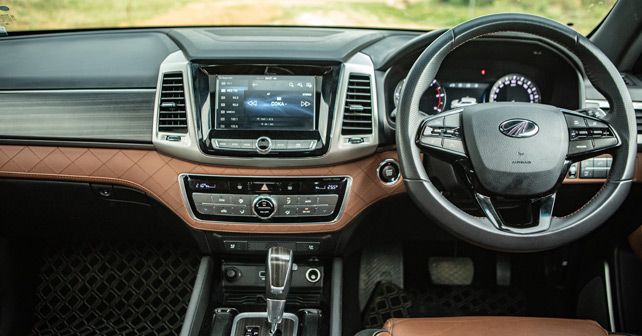 Mahindra Alturas G4 interior