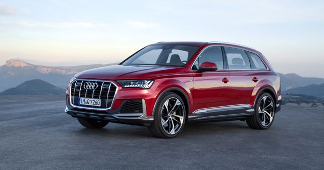 2019 Audi Q7 Front Quarter Static