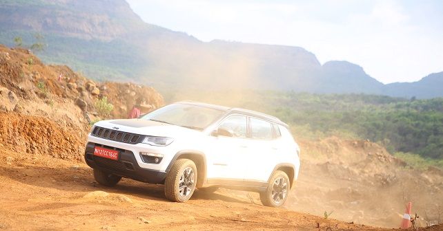 2019 Jeep Compass Trailhawk Side Profile