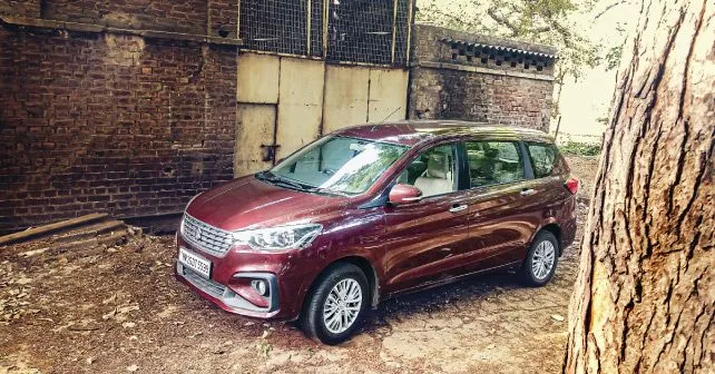 Maruti Suzuki Ertiga Right View Maruti Suzuki Ertiga Right View