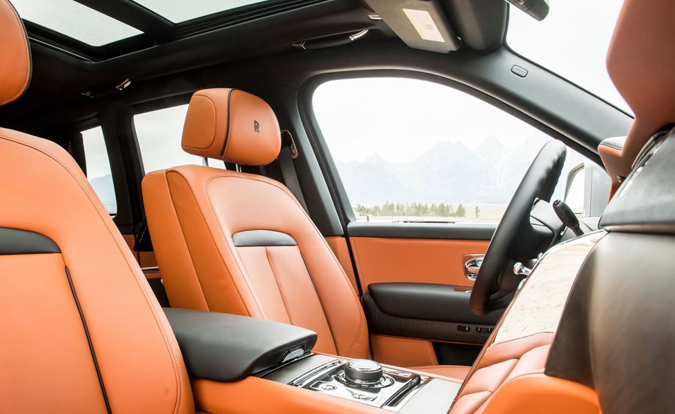 Rolls Royce Cullinan Image 12 