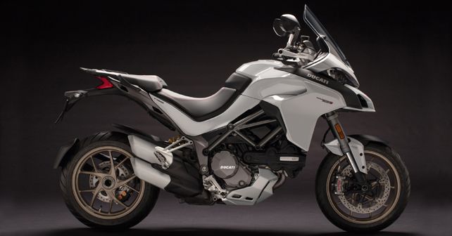 Multistrada 1260 MY18 White 25 Slider Gallery 1920x1080