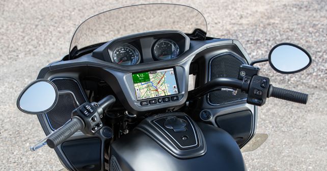 2020 Indian Challenger Dark Horse RideCommand System