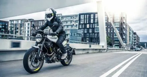 Husqvarna Vitpilen 401 M 500x261