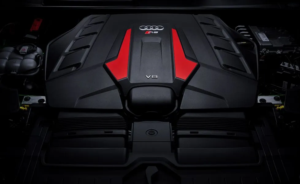 2020 Audi RS Q8 V8 Engine