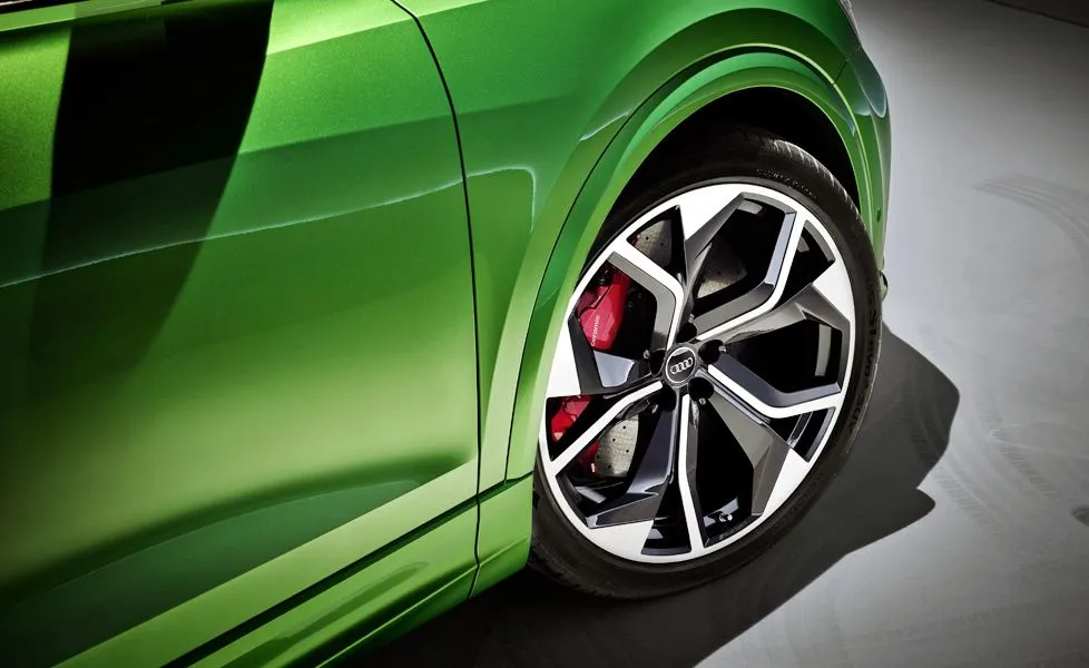 2020 Audi RS Q8 Wheel and Brakes