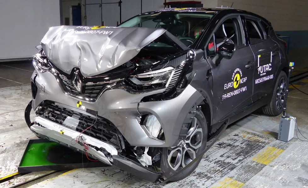 Renault Captur Full Frontal EURO NCAP Crash Test 2019
