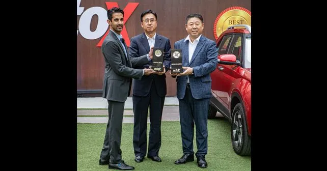 Hyundai Kona EV Venue Best Of 2019 Winners JH Lee and YJ Ahn