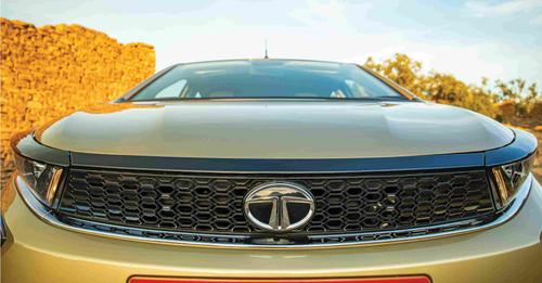 Tata Altroz image details grille 