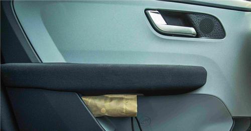 Tata Altroz details umbrella holder 