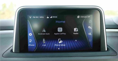 Tata Altroz interior touchscreen infotainment system 