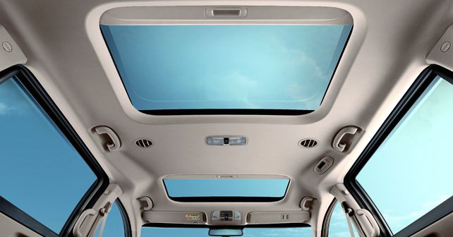 Kia Carnival Dual Sunroof