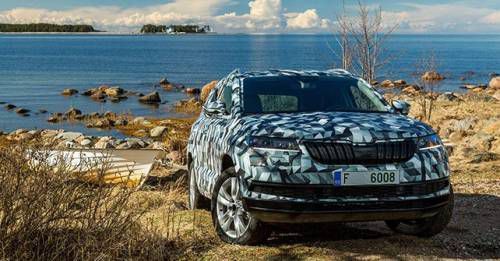 Skoda Karoq SUV Front Teaser Testing Image 500x2611