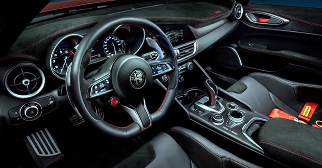 Alfa Romeo Giulia GTAm Dashboard Layout