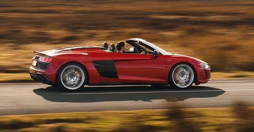 Audi R8 Spyder Image 2 