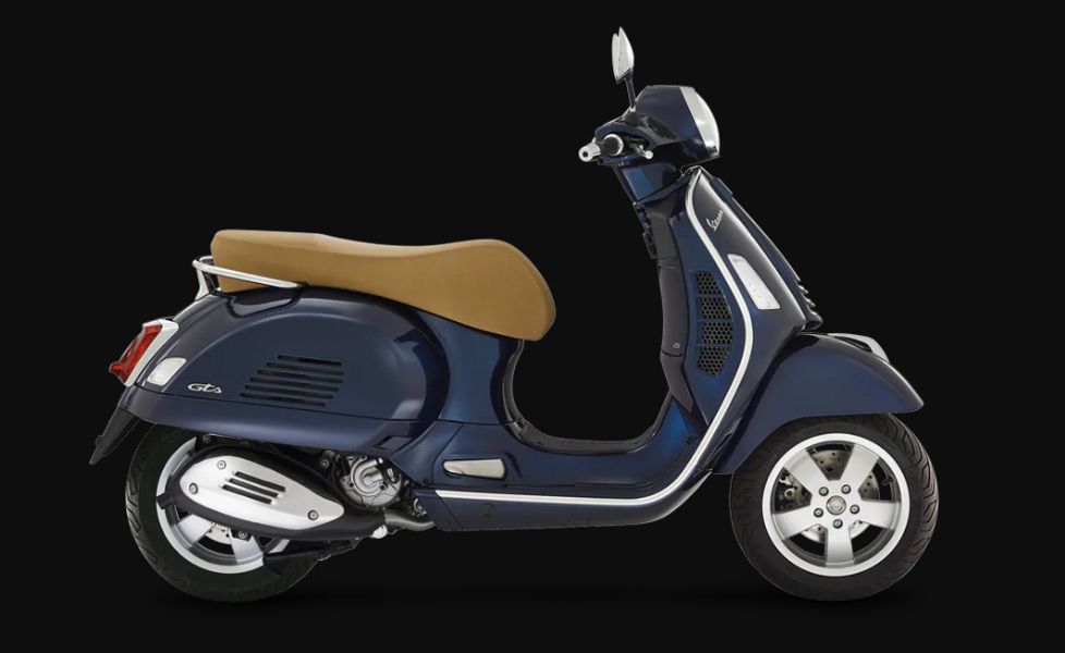 Vespa GTS 300 Image 1 